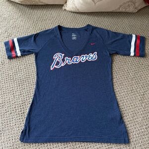 Nike MLB Atlanta Braves Women’s V-neck Top Size Medium